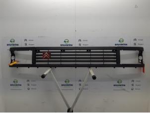 Gebruikte Grille Citroen C25 2.5 TD Prijs € 154,28 Inclusief btw aangeboden door Snuverink Autodemontage