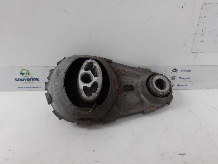 Gebruikte Versnellingsbak Steun Renault Megane III Grandtour (KZ) 1.5 dCi 110 Prijs € 25,00 Margeregeling aangeboden door Snuverink Autodemontage