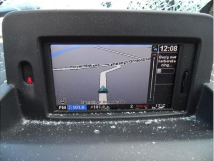 Gebruikte Display Interieur Renault Clio III Estate/Grandtour (KR) 1.5 dCi FAP Prijs € 67,50 Margeregeling aangeboden door Snuverink Autodemontage