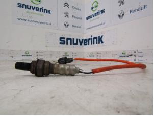 Gebruikte Lambda Sonde Renault Clio III (BR/CR) 1.2 16V 75 Prijs € 29,99 Margeregeling aangeboden door Snuverink Autodemontage