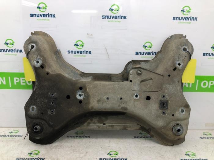 Gebruikte Subframe Renault Trafic New (FL) 2.0 dCi 16V 90 Prijs € 121,00 Inclusief btw aangeboden door Snuverink Autodemontage