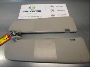 Gebruikte Zonneklep Citroen Jumper (U9) 2.2 HDi 120 Euro 4 Prijs € 51,43 Inclusief btw aangeboden door Snuverink Autodemontage