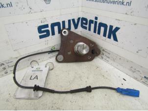 Gebruikte Astap achter Citroen C4 Cactus (0B/0P) 1.2 PureTech 110 12V Prijs € 30,00 Margeregeling aangeboden door Snuverink Autodemontage