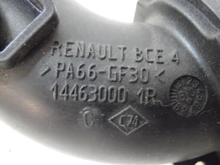 Intercooler Slang van een Renault Megane III Grandtour (KZ) 1.4 16V TCe 130 2010