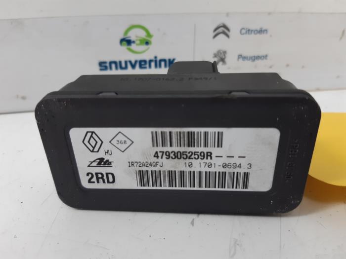 Gebruikte Esp computer Renault Megane III Grandtour (KZ) 1.5 dCi 110 Prijs € 55,00 Margeregeling aangeboden door Snuverink Autodemontage