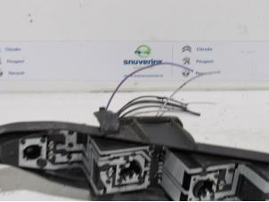 Gebruikte Fitting Achterlicht links Renault Grand Scénic II (JM) 2.0 16V Prijs € 23,00 Margeregeling aangeboden door Snuverink Autodemontage
