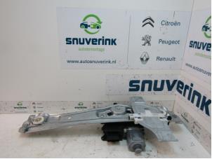 Gebruikte Ruitmechaniek 4Deurs links-achter Peugeot 2008 (CU) 1.6 Blue HDi 100 Prijs € 50,00 Margeregeling aangeboden door Snuverink Autodemontage