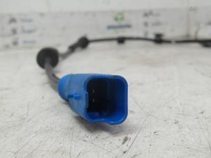 Gebruikte ABS Sensor Peugeot 208 I (CA/CC/CK/CL) 1.2 Vti 12V PureTech 82 Prijs € 17,52 Inclusief btw aangeboden door Snuverink Autodemontage