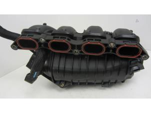 Gebruikte Inlaatspruitstuk Peugeot 208 I (CA/CC/CK/CL) 1.6 Vti 16V Prijs € 31,50 Margeregeling aangeboden door Snuverink Autodemontage