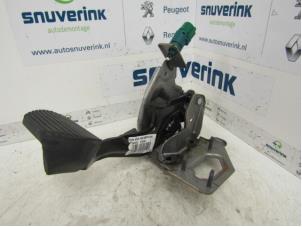 Gebruikte Rempedaal Peugeot 2008 (CU) 1.6 VTI 16V Prijs € 50,00 Margeregeling aangeboden door Snuverink Autodemontage