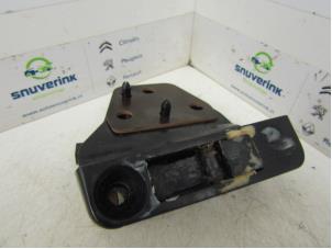 Gebruikte Cabriodak vergrendelslot Renault Megane II CC (EM) 1.6 16V Prijs € 10,33 Margeregeling aangeboden door Snuverink Autodemontage