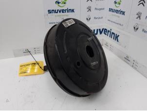 Gebruikte Rembol Renault Trafic New (FL) 2.5 dCi 16V 115 FAP Prijs € 81,66 Inclusief btw aangeboden door Snuverink Autodemontage