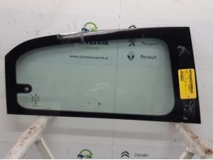 Gebruikte Portierruit 4Deurs rechts-achter Renault Twingo III (AH) 0.9 Energy TCE 90 12V Prijs € 50,00 Margeregeling aangeboden door Snuverink Autodemontage