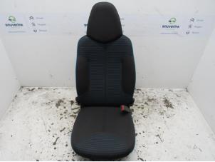 Gebruikte Voorstoel rechts Peugeot 107 1.0 12V Prijs € 75,00 Margeregeling aangeboden door Snuverink Autodemontage