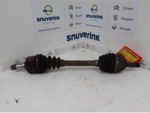 Gebruikte Aandrijfas links-voor Citroen C8 (EA/EB) 2.2 16V Prijs € 34,98 Margeregeling aangeboden door Snuverink Autodemontage