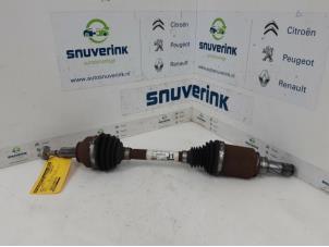 Gebruikte Steekas links-achter Renault Twingo III (AH) 0.9 Energy TCE 90 12V Prijs € 102,85 Inclusief btw aangeboden door Snuverink Autodemontage