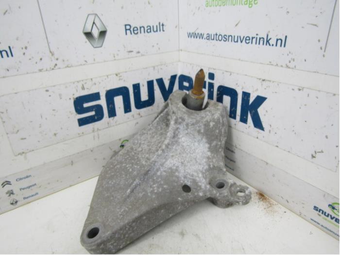 Gebruikte Motorsteun Renault Twingo II (CN) 1.2 Prijs € 80,00 Margeregeling aangeboden door Snuverink Autodemontage