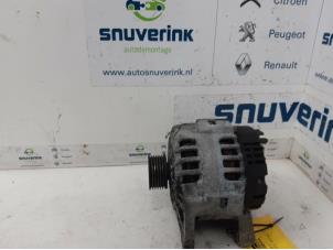 Gebruikte Dynamo Renault Laguna II Grandtour (KG) 1.8 16V Prijs € 10,33 Margeregeling aangeboden door Snuverink Autodemontage