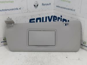 Gebruikte Zonneklep Renault Clio IV (5R) 1.2 16V Prijs € 15,00 Margeregeling aangeboden door Snuverink Autodemontage