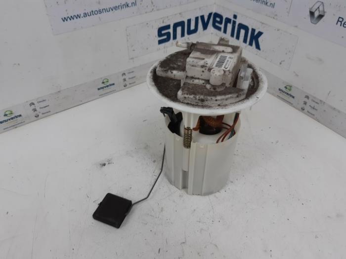 Gebruikte Tank element Pomp Citroen C4 Picasso (UD/UE/UF) 2.0 16V Autom. Prijs € 39,98 Margeregeling aangeboden door Snuverink Autodemontage