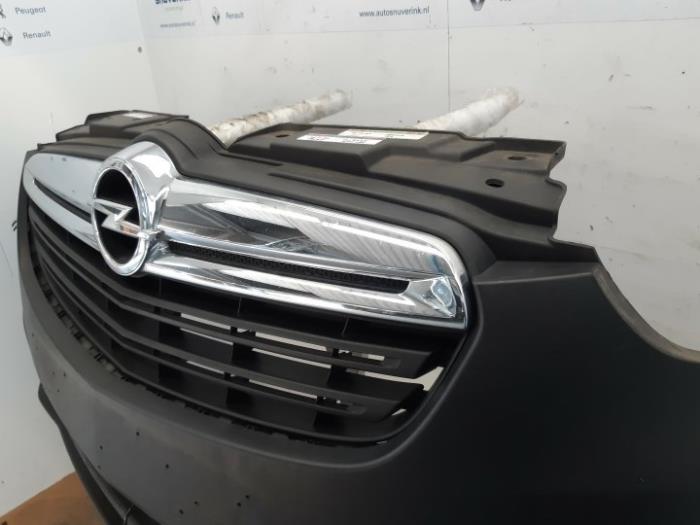 Bumper voor van een Opel Combo 1.6 CDTI 16V ecoFlex Dualogic 2014
