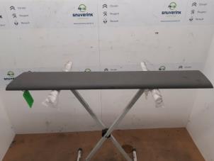 Gebruikte Sierlijst Opel Vivaro 2.0 CDTI 16V Prijs € 54,44 Inclusief btw aangeboden door Snuverink Autodemontage