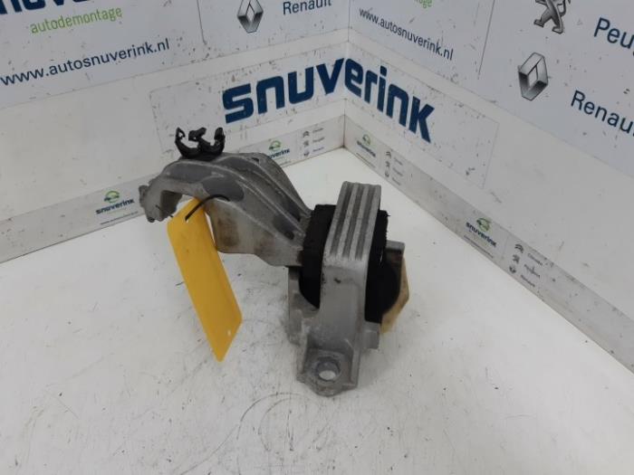 Gebruikte Motorrubber Renault Scénic III (JZ) 1.5 dCi 110 Prijs € 40,49 Margeregeling aangeboden door Snuverink Autodemontage