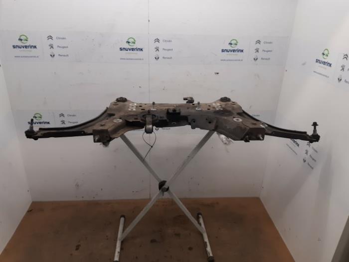 Gebruikte Subframe Renault Laguna III Estate (KT) 2.0 dCi 16V 175 FAP Prijs € 67,49 Margeregeling aangeboden door Snuverink Autodemontage