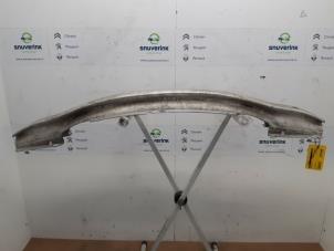 Gebruikte Bumperbalk voor Renault Laguna III Estate (KT) 2.0 dCi 16V 175 FAP Prijs € 34,98 Margeregeling aangeboden door Snuverink Autodemontage