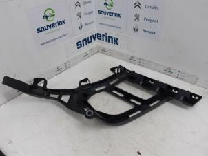 Gebruikte Bumperdeel rechts-achter Peugeot 3008 II (M4/MC/MJ/MR) 1.2 12V e-THP PureTech 130 Prijs € 36,00 Inclusief btw aangeboden door Snuverink Autodemontage