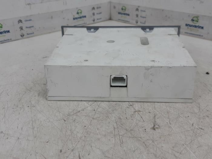 Display Interieur van een Nissan Micra (K12) 1.2 16V 2004