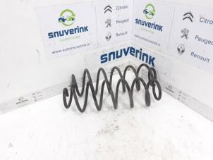 Gebruikte Schroefveer achter Peugeot 208 I (CA/CC/CK/CL) 1.2 Vti 12V PureTech 82 Prijs € 34,00 Margeregeling aangeboden door Snuverink Autodemontage