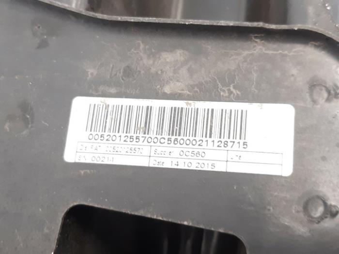 Subframe van een Fiat 500X (334) 1.4 Multi Air 16V 2015