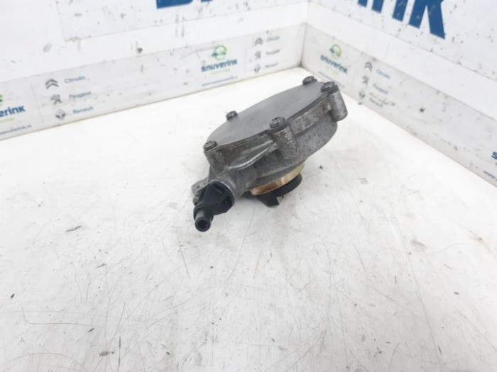 Vacuumpomp (Benzine) van een Peugeot 208 I (CA/CC/CK/CL) 1.6 Vti 16V 2014