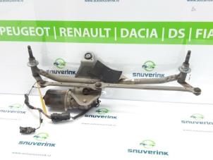 Gebruikte Ruitenwismotor + Mechaniek Renault Trafic New (FL) 2.0 dCi 16V 90 Prijs € 54,45 Inclusief btw aangeboden door Snuverink Autodemontage