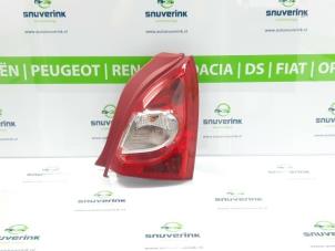 Gebruikte Achterlicht rechts Renault Twingo II (CN) 1.2 16V Prijs € 45,00 Margeregeling aangeboden door Snuverink Autodemontage