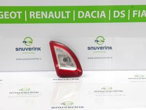 Gebruikte Achteruitrijlicht links Renault Twingo II (CN) 1.2 16V Prijs € 20,00 Margeregeling aangeboden door Snuverink Autodemontage