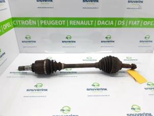 Gebruikte Homokineetas links-voor Renault Trafic New (FL) 2.0 dCi 16V 90 Prijs € 60,50 Inclusief btw aangeboden door Snuverink Autodemontage