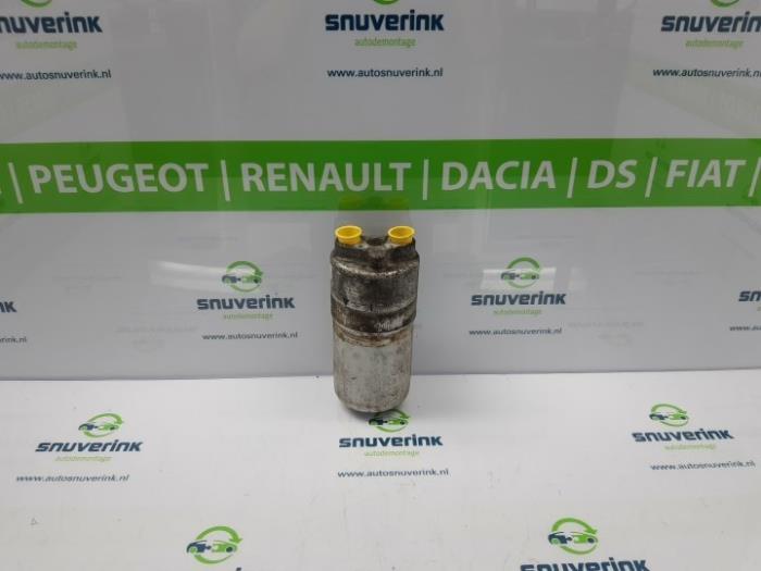 Gebruikte Airco Droger Renault Trafic New (FL) 2.0 dCi 16V 90 Prijs € 30,23 Inclusief btw aangeboden door Snuverink Autodemontage