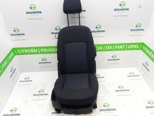 Gebruikte Voorstoel rechts Peugeot 1007 (KM) 1.6 GTI,Gentry 16V Prijs € 75,00 Margeregeling aangeboden door Snuverink Autodemontage