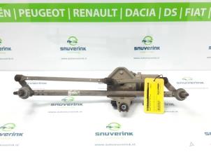 Gebruikte Ruitenwismotor + Mechaniek Renault Trafic New (FL) 2.0 dCi 16V 90 Prijs € 54,45 Inclusief btw aangeboden door Snuverink Autodemontage