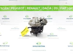 Gebruikte Turbo Renault Trafic New (FL) 2.0 dCi 16V 90 Prijs € 96,79 Inclusief btw aangeboden door Snuverink Autodemontage