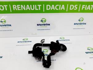 Gebruikte Waterpomp Opel Movano 2.3 CDTi Biturbo 16V FWD Prijs € 42,35 Inclusief btw aangeboden door Snuverink Autodemontage