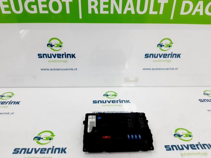 Computer Diversen van een Peugeot 407 SW (6E) 2.0 16V 2005