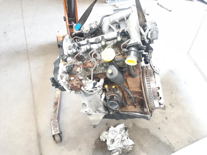 Gebruikte Motor Renault Scénic II (JM) 1.9 dCi 120 Prijs € 449,99 Margeregeling aangeboden door Snuverink Autodemontage