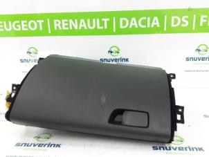 Gebruikte Handschoenenkastje Renault Megane IV (RFBB) 1.5 Energy dCi 110 Prijs € 75,00 Margeregeling aangeboden door Snuverink Autodemontage