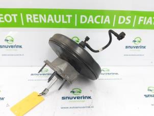 Gebruikte Rembekrachtiger Renault Megane IV (RFBB) 1.5 Energy dCi 110 Prijs € 100,00 Margeregeling aangeboden door Snuverink Autodemontage