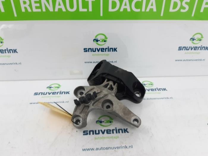 Gebruikte Motorsteun Renault Captur I (2R) 1.5 Energy dCi 90 FAP Prijs € 19,98 Margeregeling aangeboden door Snuverink Autodemontage