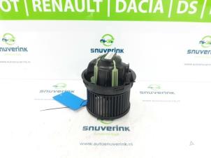 Gebruikte Aanjager Peugeot 207 SW (WE/WU) 1.6 16V VTRi Prijs € 19,99 Margeregeling aangeboden door Snuverink Autodemontage