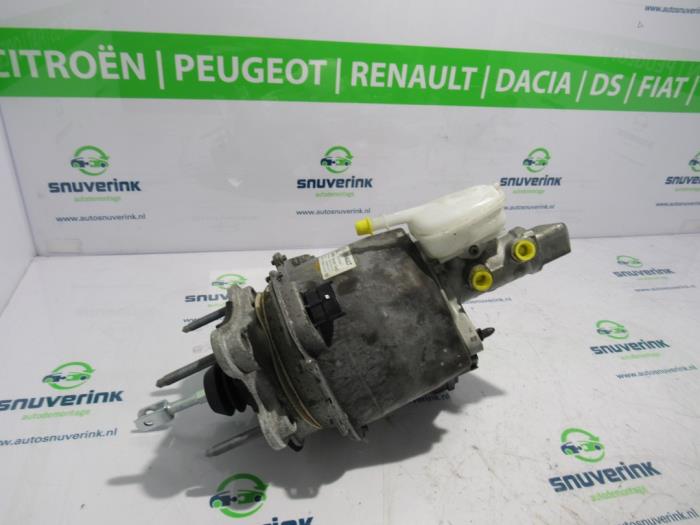 Gebruikte Rembol Renault Zoé (AG) R135 Prijs € 229,88 Inclusief btw aangeboden door Snuverink Autodemontage